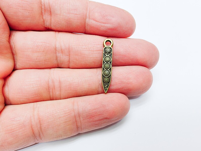 4 Minimalist Boho Charm, Vintage Style Charms, Earring Charms, Dangle Pendant, Necklace Parts, Antique Bronze Plated 28x5mm G37024