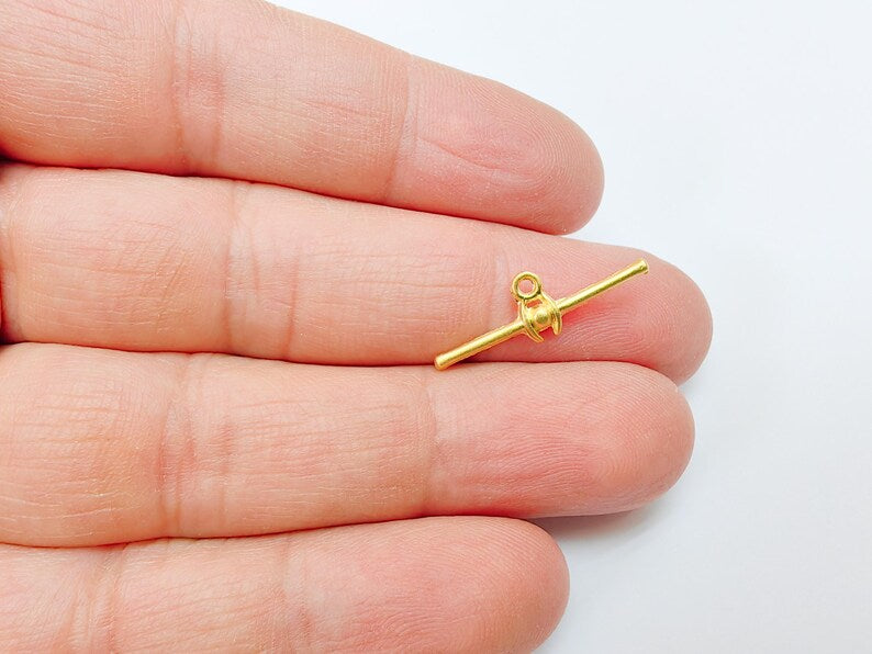 4 Gold Plated Bar Charm, Zamak Stick Pendant, Horizontal Bar with Loop, Minimalist Jewelry Connector, Necklace or Earring Making 24x2mm G37027