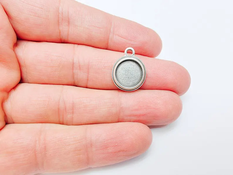 2 Round Pendant Blanks, Resin Bezel Bases, Mosaic Mountings, Dry flower Frame, Polymer Clay base, Antique Silver Plated (12mm) G37046