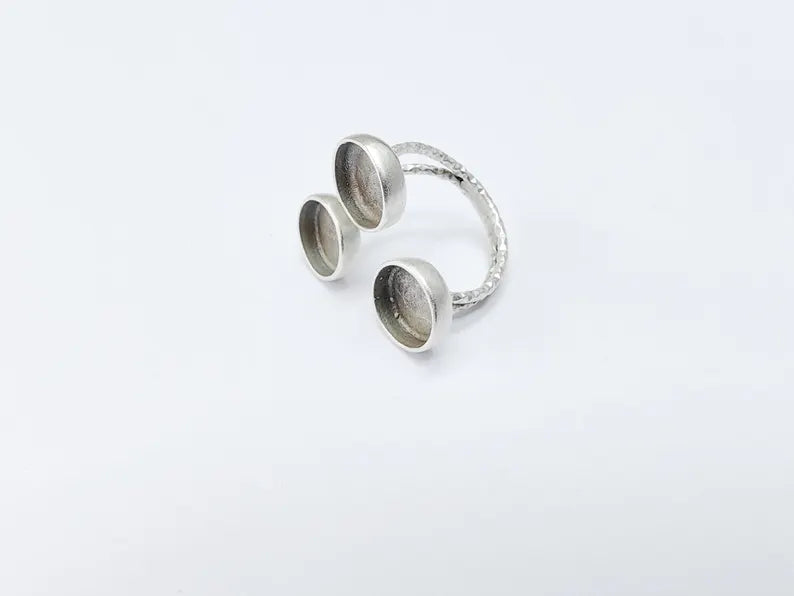 Triple Bezel Adjustable Ring Base, Raw Brass Ring Setting, DIY Jewelry, Blank Cabochon Ring Tray, Antique Silver Plated Brass 10mm G37066