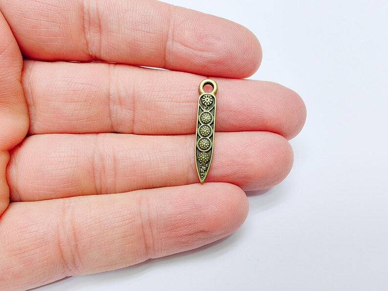 4 Minimalist Boho Charm, Vintage Style Charms, Earring Charms, Dangle Pendant, Necklace Parts, Antique Bronze Plated 28x5mm G37024