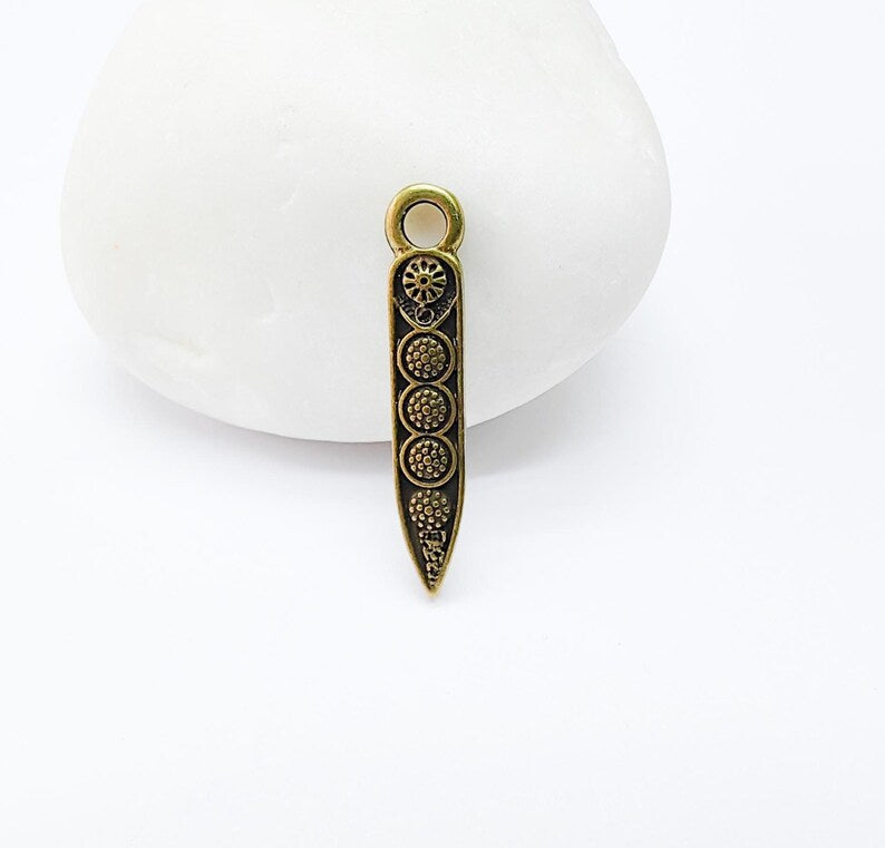 4 Minimalist Boho Charm, Vintage Style Charms, Earring Charms, Dangle Pendant, Necklace Parts, Antique Bronze Plated 28x5mm G37024