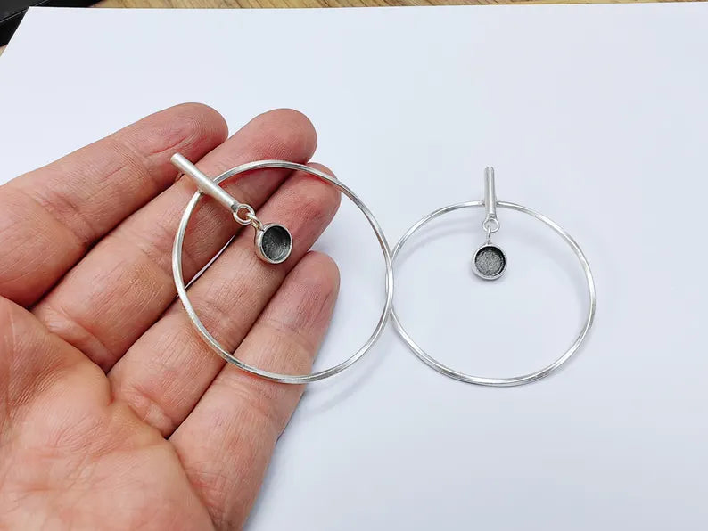 Minimalist Circle Drop Earrings, Antique Silver Plated Geometric Hoops with Small Bezel Charm, Modern Lightweight Jewelry (8mm blank) G37070