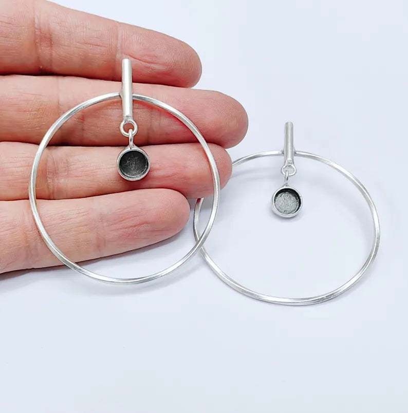 Minimalist Circle Drop Earrings, Antique Silver Plated Geometric Hoops with Small Bezel Charm, Modern Lightweight Jewelry (8mm blank) G37070