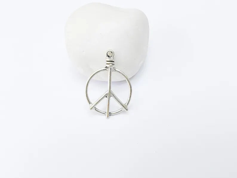2 Peace Symbol Pendant Charm, Boho Hippie Jewelry Supply, Spiritual Retro 60s Style Necklace Component, Antique Silver Plated 34x24mm G37102