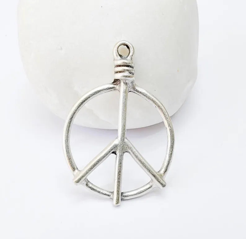 2 Peace Symbol Pendant Charm, Boho Hippie Jewelry Supply, Spiritual Retro 60s Style Necklace Component, Antique Silver Plated 34x24mm G37102