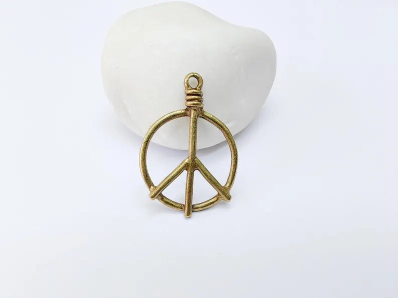 Peace Symbol Pendant Charm, Boho Hippie Jewelry Supply, Spiritual Retro 60s Style Necklace Component, Antique Bronze Plated 34x24mm G37107
