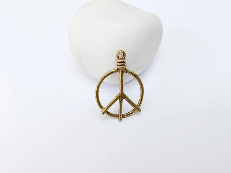 Peace Symbol Pendant Charm, Boho Hippie Jewelry Supply, Spiritual Retro 60s Style Necklace Component, Antique Bronze Plated 34x24mm G37107
