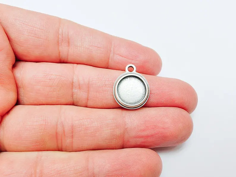 2 Round Pendant Blanks, Resin Bezel Bases, Mosaic Mountings, Dry flower Frame, Polymer Clay base, Antique Silver Plated (12mm) G37046