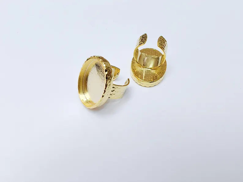Shiny Gold Ring Blank Setting Cabochon Base inlay Ring Hammered Mounting Adjustable Ring Bezel (30x22mm blank) Gold Plated Metal G37050