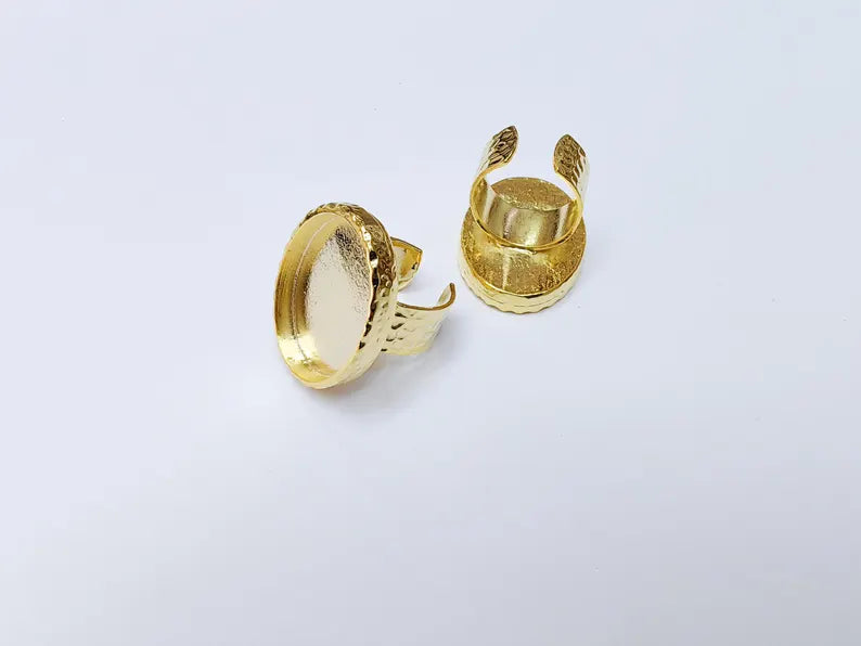 Shiny Gold Ring Blank Setting Cabochon Base inlay Ring Hammered Mounting Adjustable Ring Bezel (30x22mm blank) Gold Plated Metal G37050