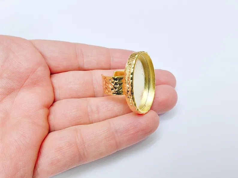 Shiny Gold Ring Blank Setting Cabochon Base inlay Ring Hammered Mounting Adjustable Ring Bezel (30x22mm blank) Gold Plated Metal G37050