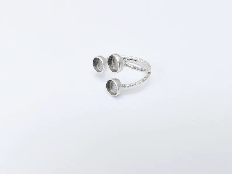 Triple Bezel Adjustable Ring Base, Raw Brass Ring Setting, DIY Jewelry, Blank Cabochon Ring Tray, Antique Silver Plated Brass 6mm G37115