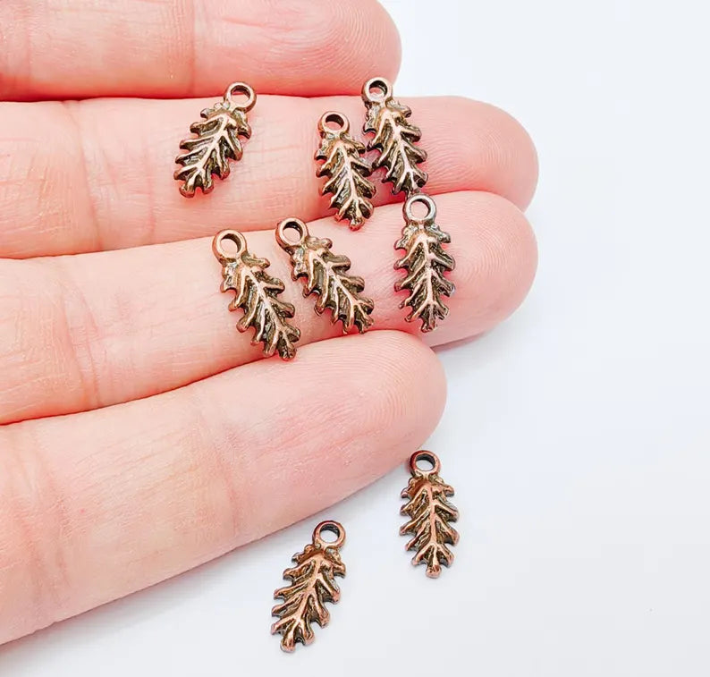 5 Oak Charms, Leaf Charms, Minimalist Boho Charm, Earring Charms, Dangle Pendant, Necklace Parts, Antique Copper Plated 15x6mm G37127