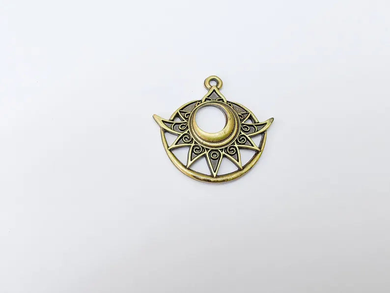 Bohemian Sun Celestial Charm, Tuareg Charm, Sun and Moon Pendant, Gothic Pendant, Earring Charm, Antique Bronze Plated Zamac 38x36mm G37142