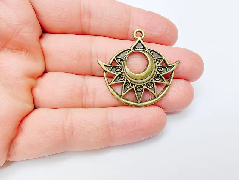 Bohemian Sun Celestial Charm, Tuareg Charm, Sun and Moon Pendant, Gothic Pendant, Earring Charm, Antique Bronze Plated Zamac 38x36mm G37142