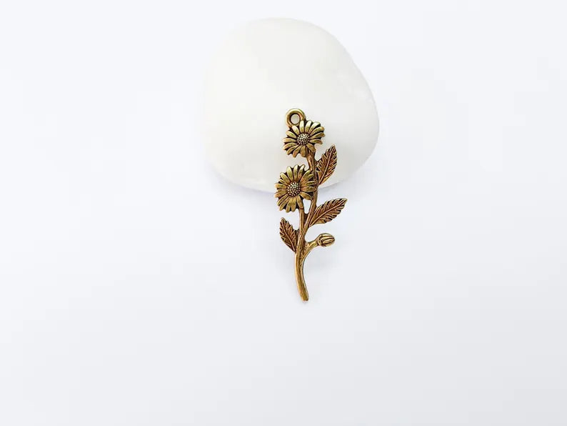 Flower Branch Pendant, Botanical Charm, Daisy Floral Necklace Supply, Nature Inspired Jewelry Making, Antique Bronze Plated 46x17mm G37150
