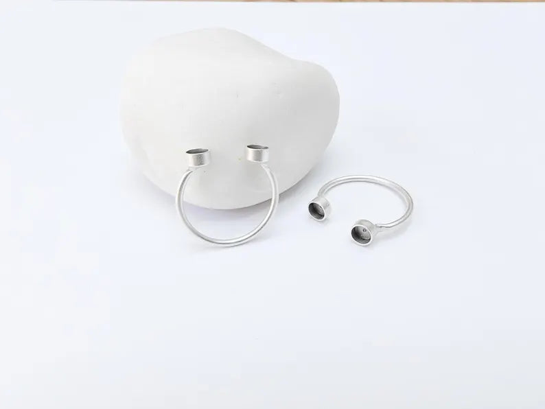 Double Bezel Ring Base, Adjustable Open Band Ring, Two Cup Setting for Cabochon or Resin, Adjustable Antique Silver Plated Brass 4mm G37153