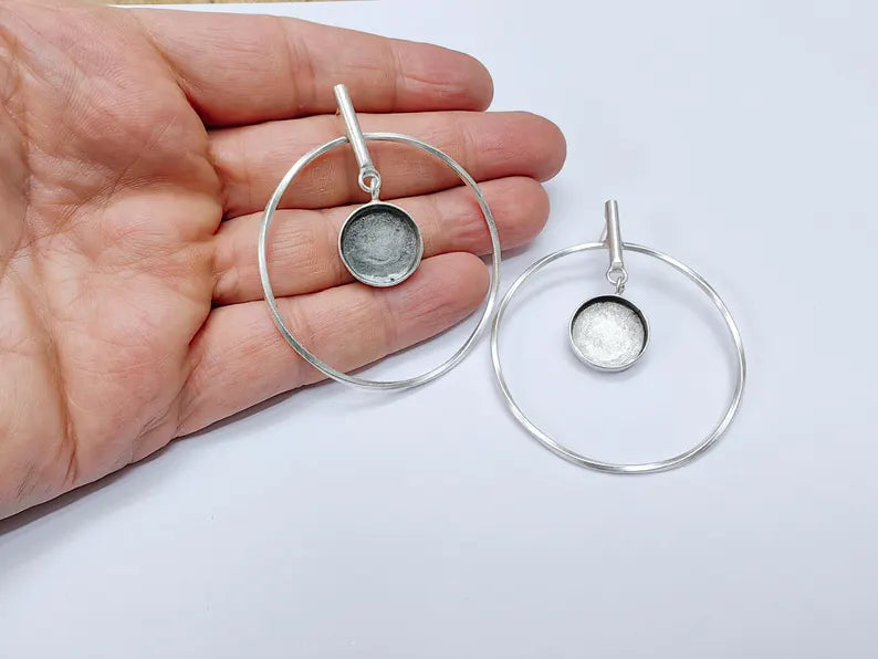Minimalist Circle Drop Earrings, Antique Silver Plated Geometric Hoops with Small Bezel Charm, Modern Lightweight Jewelry 16mm blank G37074