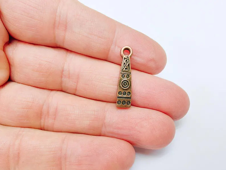 4 Boho Charm, Vintage Style Charms, Earring Charms, Minimalist Dangle Pendant, Necklace Parts, Antique Copper Plated 25x6mm G37094