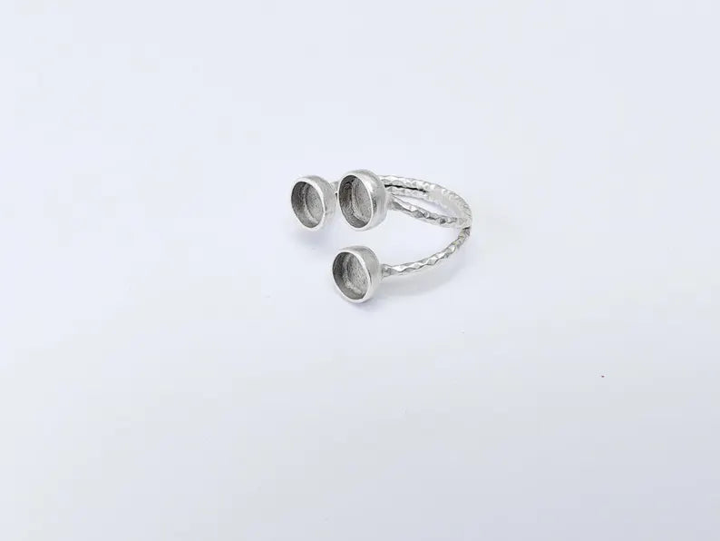 Triple Bezel Adjustable Ring Base, Raw Brass Ring Setting, DIY Jewelry, Blank Cabochon Ring Tray, Antique Silver Plated Brass 6mm G37115