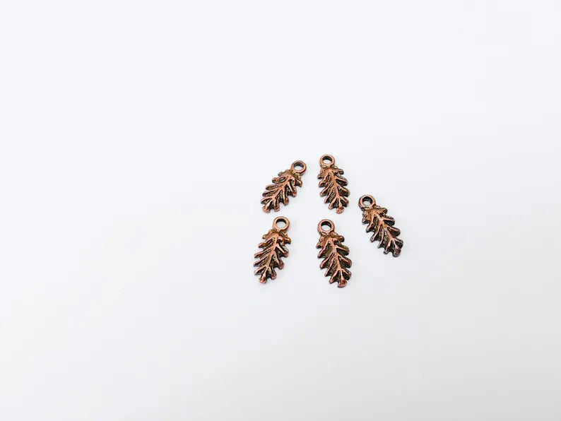 5 Oak Charms, Leaf Charms, Minimalist Boho Charm, Earring Charms, Dangle Pendant, Necklace Parts, Antique Copper Plated 15x6mm G37127