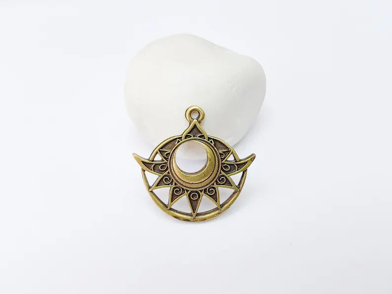 Bohemian Sun Celestial Charm, Tuareg Charm, Sun and Moon Pendant, Gothic Pendant, Earring Charm, Antique Bronze Plated Zamac 38x36mm G37142