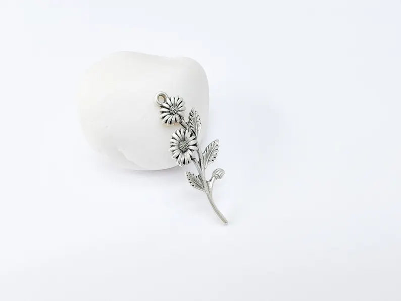 Flower Branch Pendant, Botanical Charm, Daisy Floral Necklace Supply, Nature Inspired Jewelry Making, Antique Silver Plated 46x17mm G37143