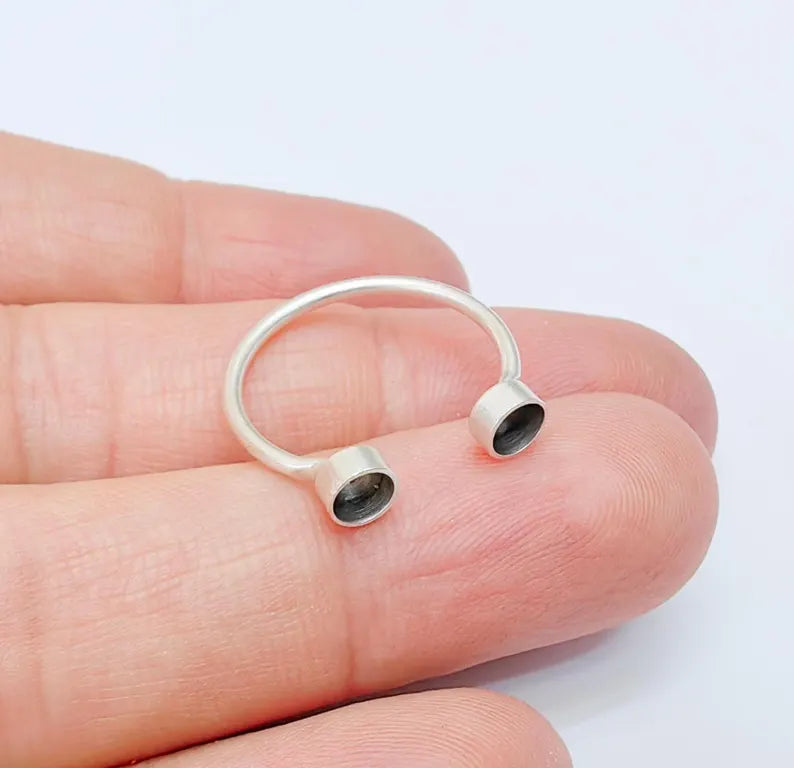 Double Bezel Ring Base, Adjustable Open Band Ring, Two Cup Setting for Cabochon or Resin, Adjustable Antique Silver Plated Brass 4mm G37153