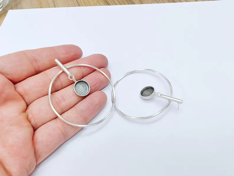 Minimalist Circle Drop Earrings, Antique Silver Plated Geometric Hoops with Small Bezel Charm, Modern Lightweight Jewelry 12mm blank G37154