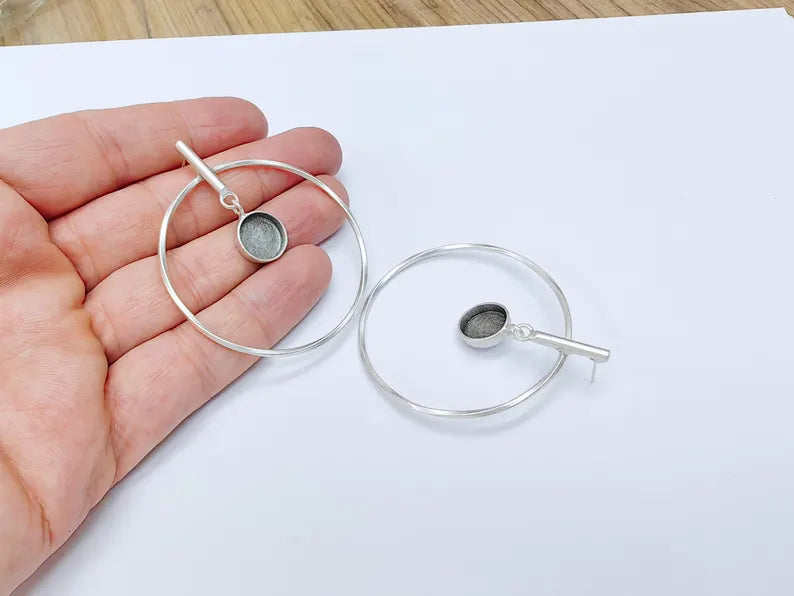 Minimalist Circle Drop Earrings, Antique Silver Plated Geometric Hoops with Small Bezel Charm, Modern Lightweight Jewelry 12mm blank G37154