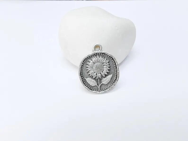 Sunflower Pendant Charm, Flower Earring, Floral Medallion, Botanical Jewelry Supply, Sunflower Necklace Antique Silver Plated 27x22mm G37158