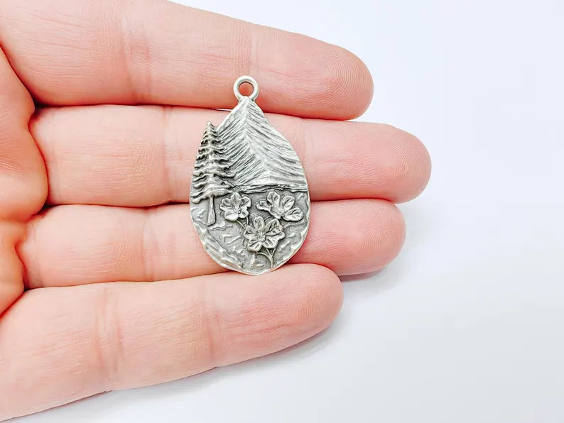 Mountain Flower Pendant, Nature Boho Charm, Rustic Outdoor Necklace, Wildflower Adventure, Antique Silver Plated Zamac 39x23mm G37161