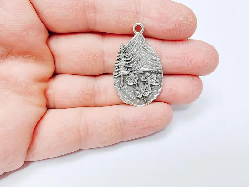 Mountain Flower Pendant, Nature Boho Charm, Rustic Outdoor Necklace, Wildflower Adventure, Antique Silver Plated Zamac 39x23mm G37161