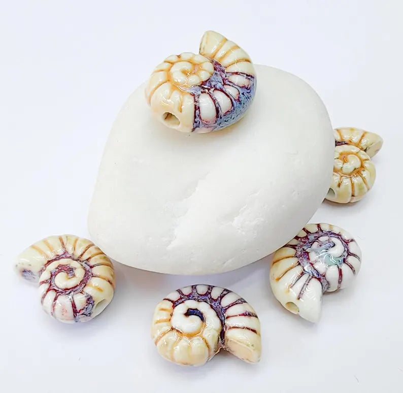 Beige Porcelain Nautilus Beads, Ceramic Shell Bead, Summer Sea Bead, Ocean Jewelry Supply, Beach Theme Beads, Ammonite Beads 20x16mm G37170