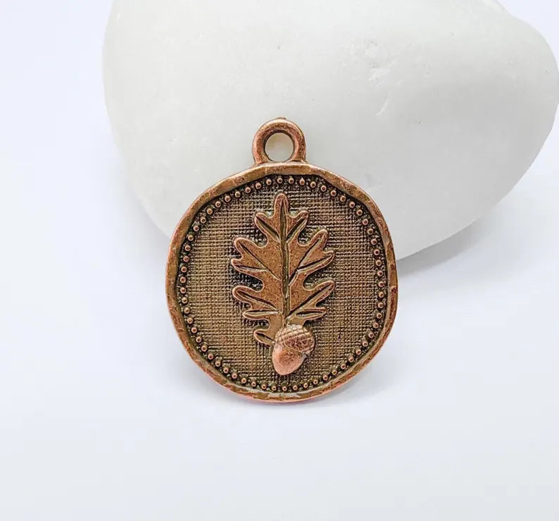Oak Leaf and Acorn Charm Pendant, Forest Nature Charm, Botanical Jewelry Supply, Rustic Earring Charms, Antique Copper Plated 27x22mm G37204