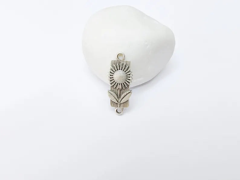 2 Sunflower Charm Connector , Floral Pendant, Herb Earring Charms, Sunflower Dangle Necklace Part, Antique Silver Plated 32x12mm G37212