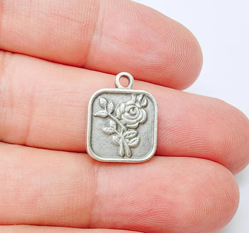 4 Rose Square Charm, Embossed Flower Pendant, Floral Oval Tag for Bracelet or Necklace, Romantic Jewelry, Antique Silver Plated 18x14mm G37214