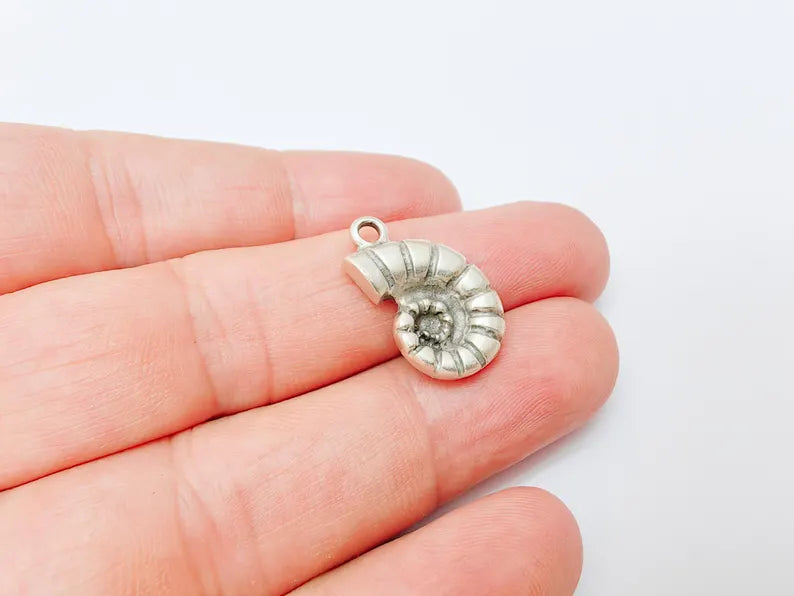 2 Ammonite Fossil Pendant, Spiral Shell Charm, Nautical Jewelry Supply, Prehistoric Sea Fossil, Antique Silver Plated 22x14mm G37221