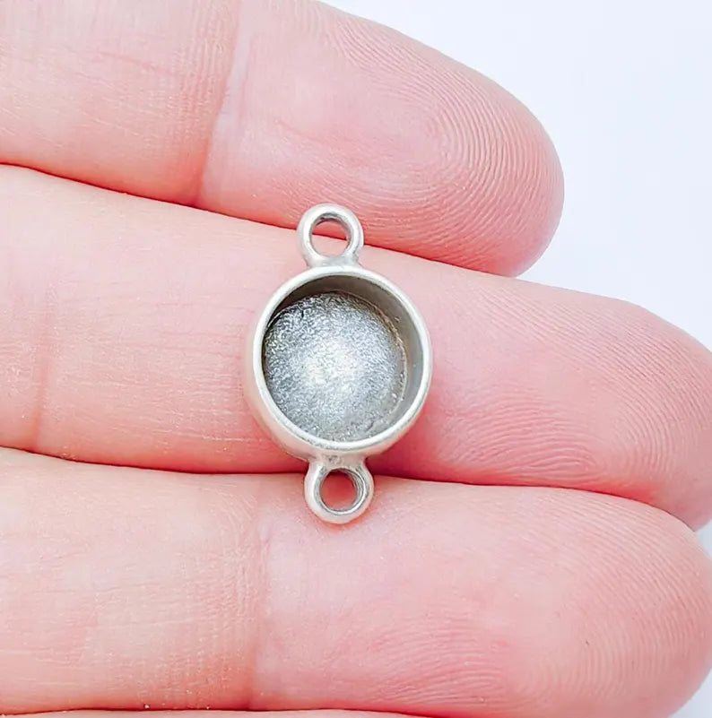 4 Round Bezel Connector, Double Loop Cabochon Blank, Resin Bases, Mosaic Mounting, Epoxy Setting, Antique Silver Plated 10mm G37235