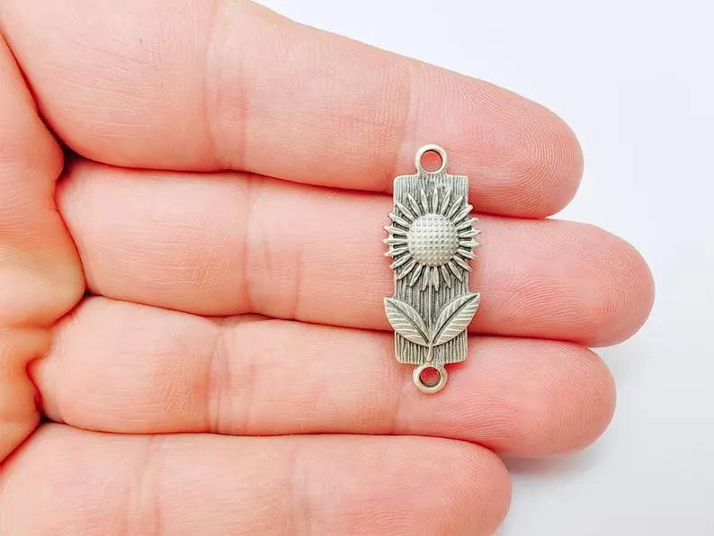2 Sunflower Charm Connector , Floral Pendant, Herb Earring Charms, Sunflower Dangle Necklace Part, Antique Silver Plated 32x12mm G37212