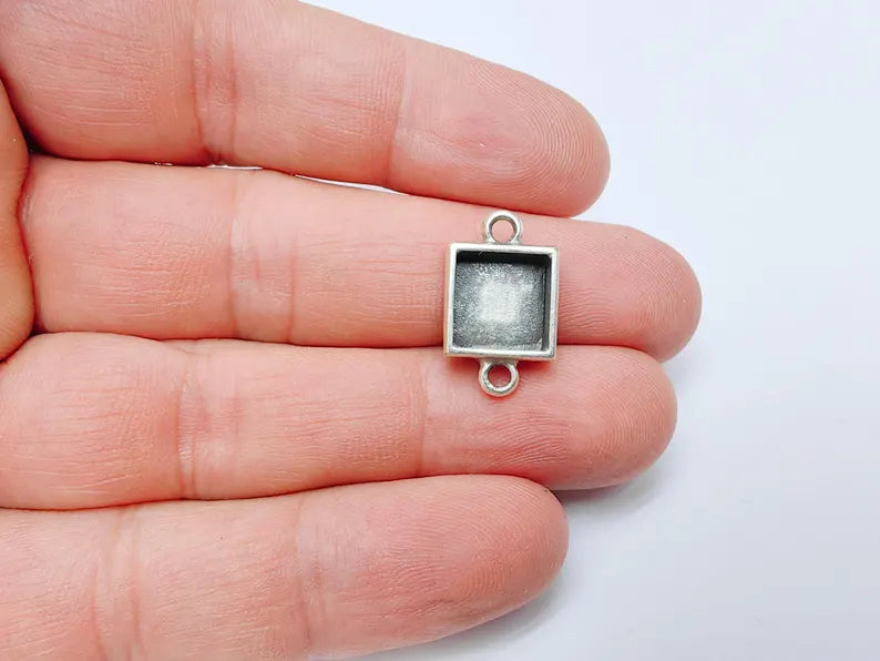 4 Square Bezel Connector, Double Loop Cabochon Blank, Resin Bases, Mosaic Mounting, Epoxy Setting, Antique Silver Plated 10x10mm G37240