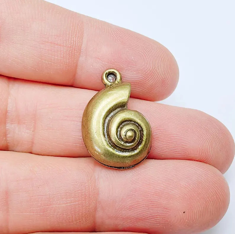 2 Nautilus Shell Charm, Summer Charms, Sea Shell, Beach Pendant, Bronze Snail Charm, Ocean Jewelry, Antique Bronze Plated 22x14mm G37255
