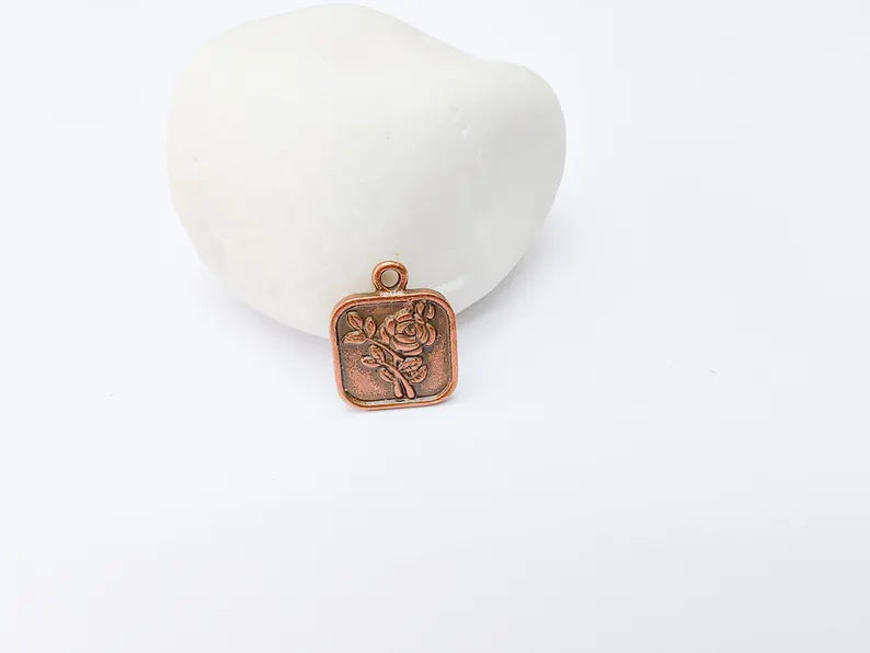 4 Rose Square Charm, Embossed Flower Pendant, Floral Oval Tag for Bracelet or Necklace, Romantic Jewelry, Antique Copper Plated 18x14mm G37275