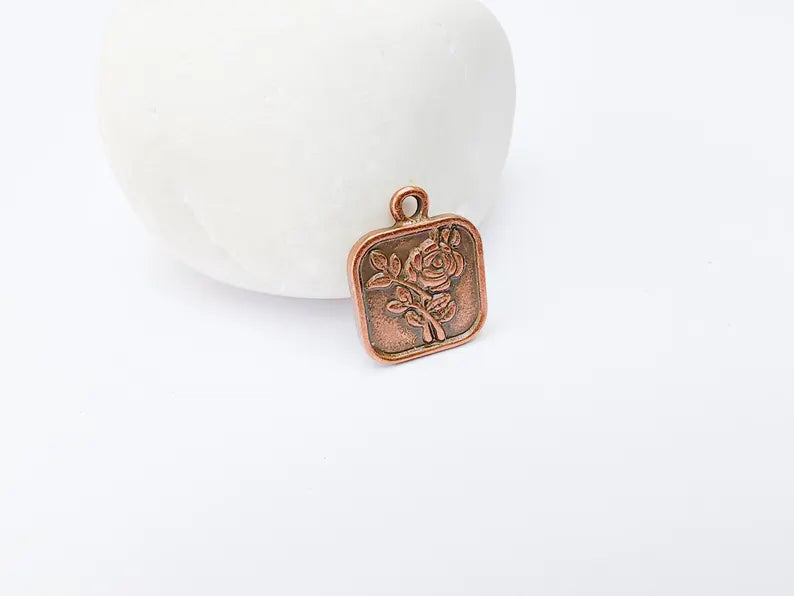 4 Rose Square Charm, Embossed Flower Pendant, Floral Oval Tag for Bracelet or Necklace, Romantic Jewelry, Antique Copper Plated 18x14mm G37275