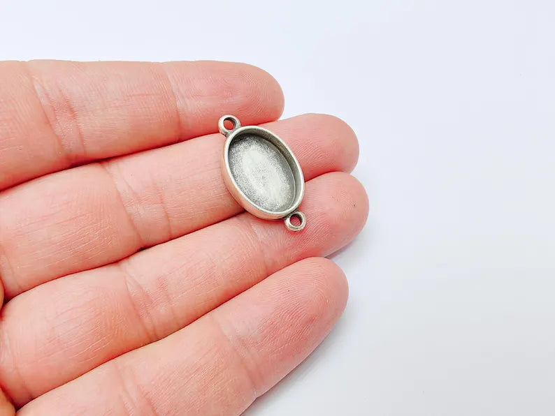 Oval Connector Bezel, Resin Pendant Blank Base, Mosaic Mounting, Dry flower Frame, Polymer Clay base, Antique Silver Plated (18x13mm) G37243