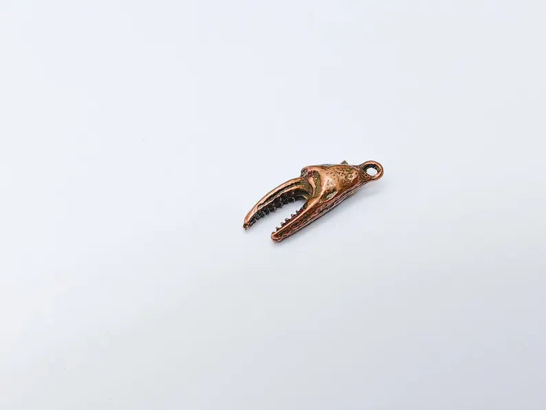 Crab Claw Pendant, Ocean Themed Charm, Realistic Lobster Claw, Rustic Nautical Jewelry Supplies, Antique Copper Plated 34x12mm G37298