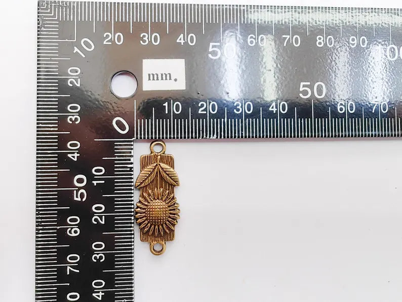 2 Sunflower Charm Connector, Floral Pendant, Herb Earring Charms, Sunflower Dangle Necklace Part, Antique Copper Plated 32x12mm G37297
