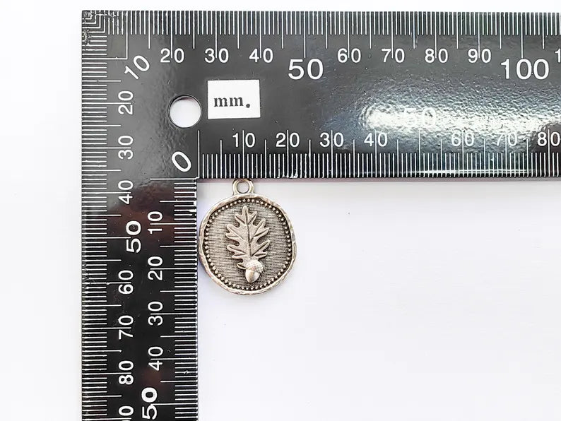 Oak Leaf and Acorn Charm Pendant, Forest Nature Charm, Botanical Jewelry Supply, Rustic Earring Charms, Antique Silver Plated 27x22mm G37160