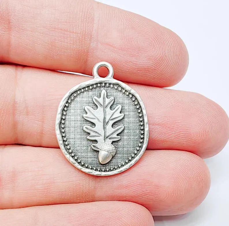 Oak Leaf and Acorn Charm Pendant, Forest Nature Charm, Botanical Jewelry Supply, Rustic Earring Charms, Antique Silver Plated 27x22mm G37160